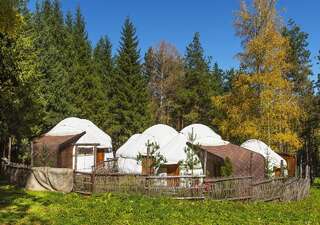 Курортные отели Oi-Qaragai Lesnaya Skazka Бескайнар Роскошный традиционный казахский шатер (юрта)-2